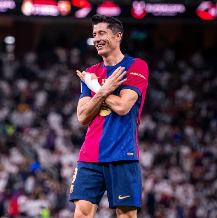 马竞绝杀波尔图，莱万梅开二度欧联杯